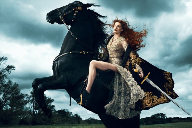 Florence-Welch-on-horse-with-sword